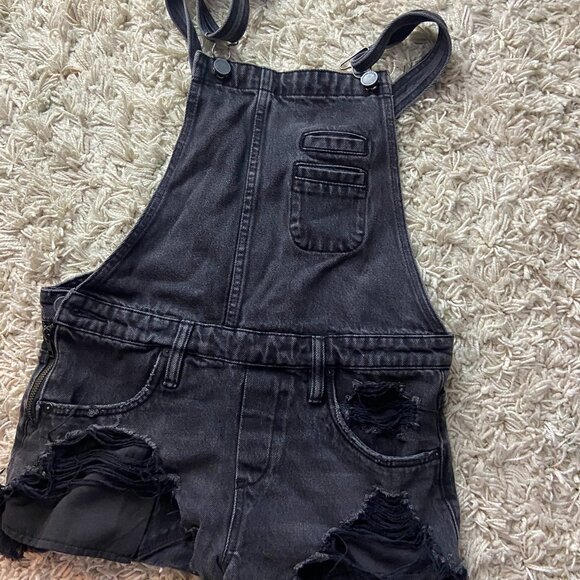 Blank NYC Shortie Overalls - Picture 1 of 4